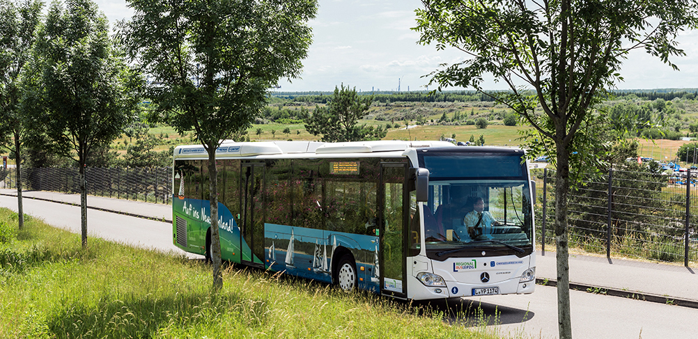 Markkleeberger See mit Bus